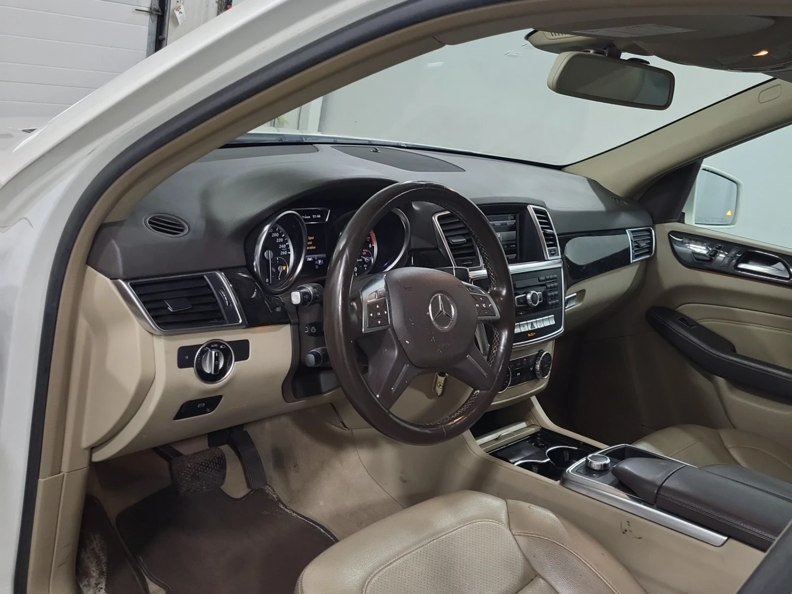 Mercedes-Benz ML 350 D * CAMERA * ШИБИДАХ * CARFAX * НА ПРУЖИНИ * , снимка 7 - Автомобили и джипове - 55503411