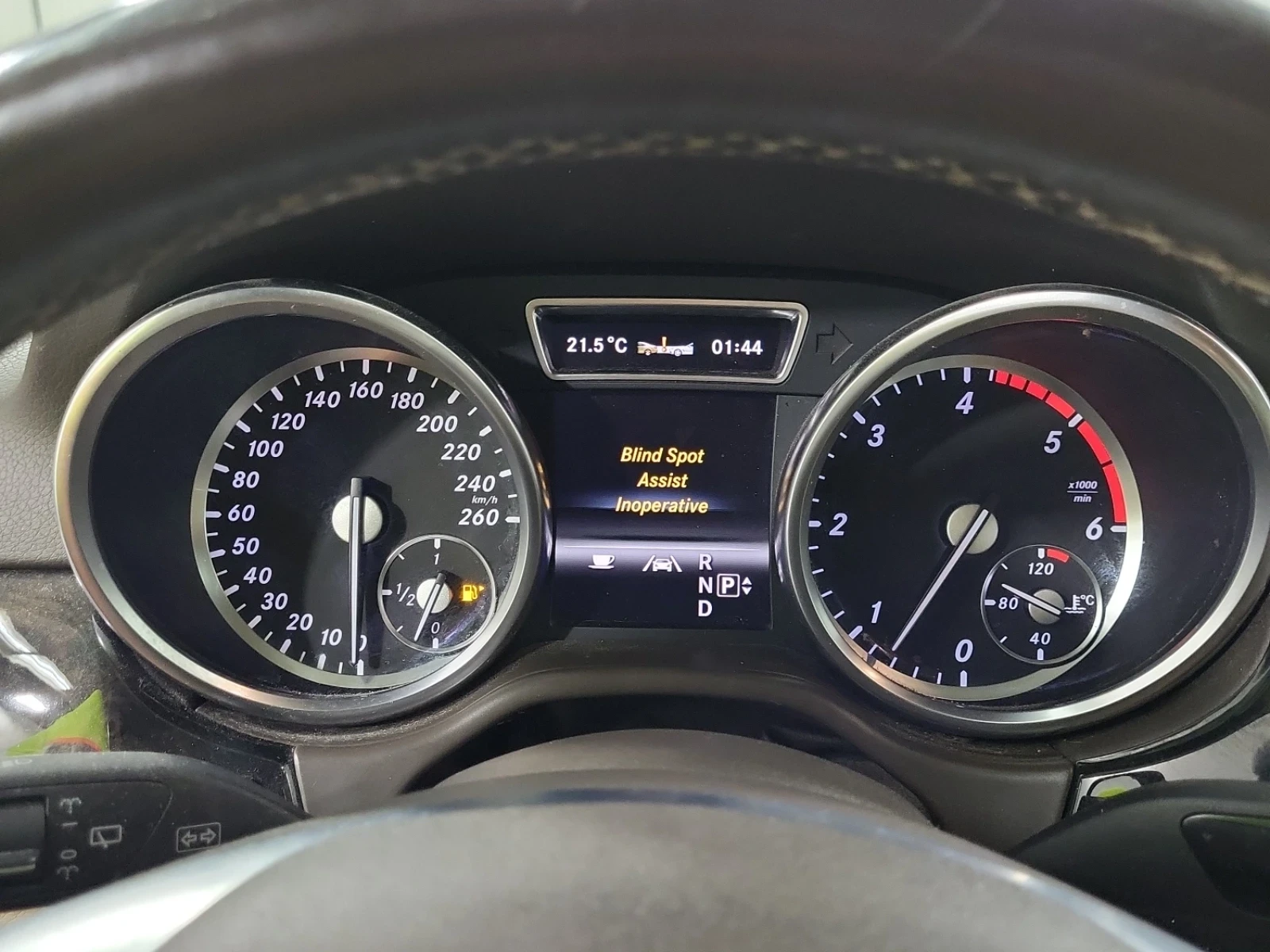 Mercedes-Benz ML 350 D * CAMERA * ШИБИДАХ * CARFAX * НА ПРУЖИНИ * , снимка 8 - Автомобили и джипове - 55503411