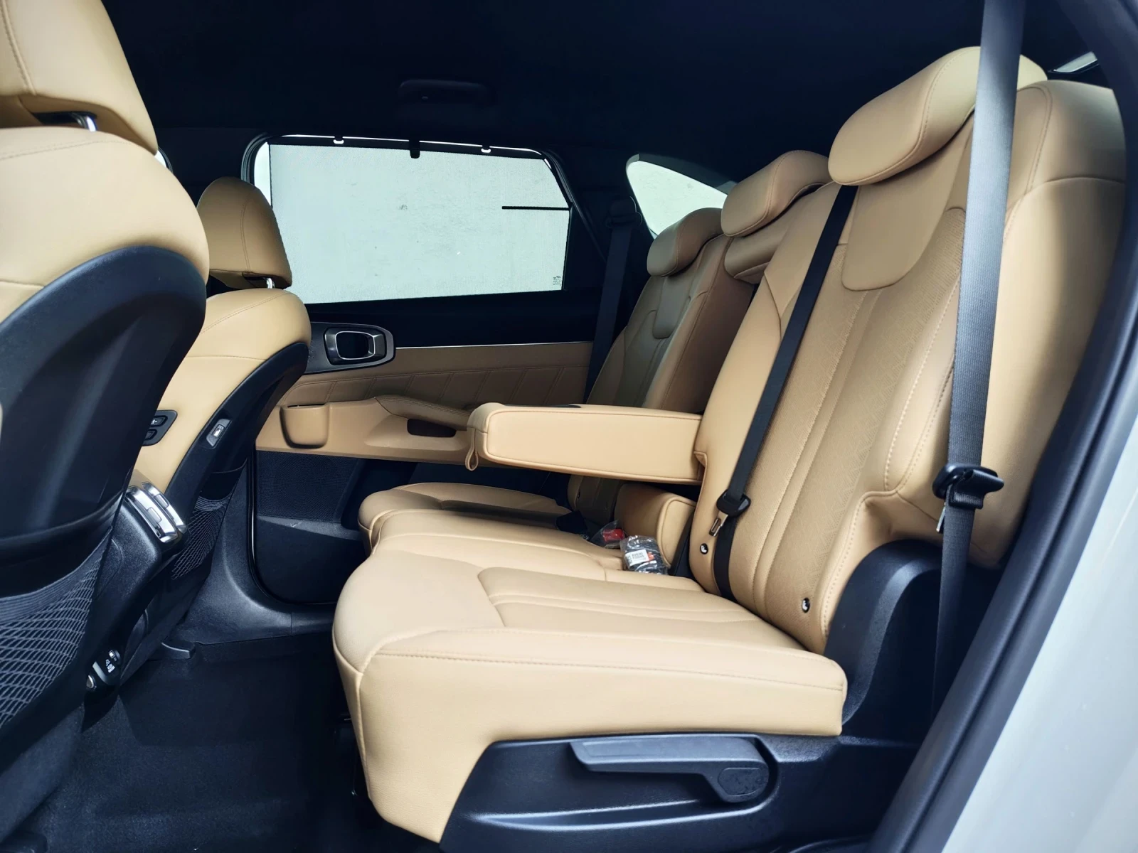 Kia Sorento 2.2d/ PLATINUM/4x4/ДИСТРОНИК/ОБДУХВАНЕ/8 СКОРОСТИ, снимка 15 - Автомобили и джипове - 55523477