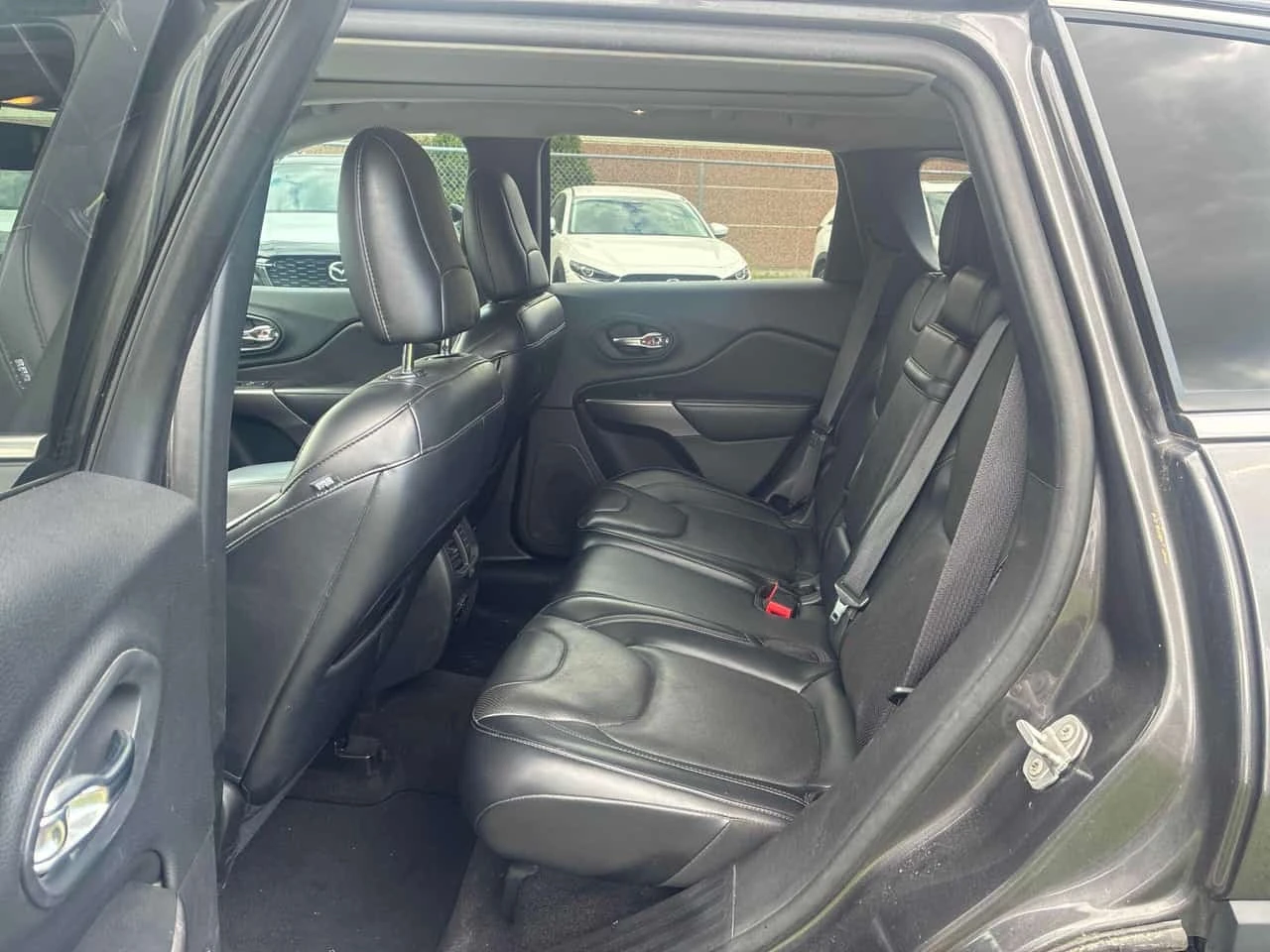 Jeep Cherokee * Limited * CARFAX * ОПЦИЯ ЗА ФИНАНСИРАНЕ, снимка 13 - Автомобили и джипове - 55736208