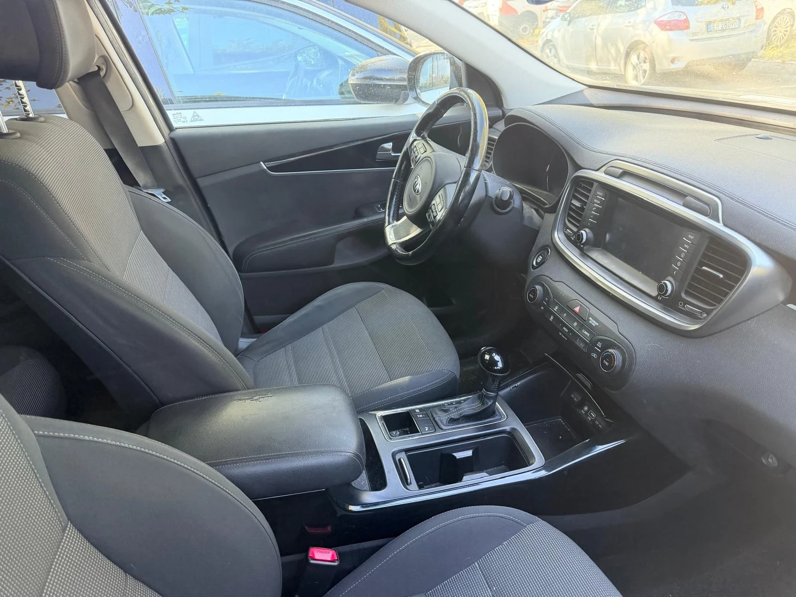 Kia Sorento (КАТО НОВА), снимка 4 - Автомобили и джипове - 56301256
