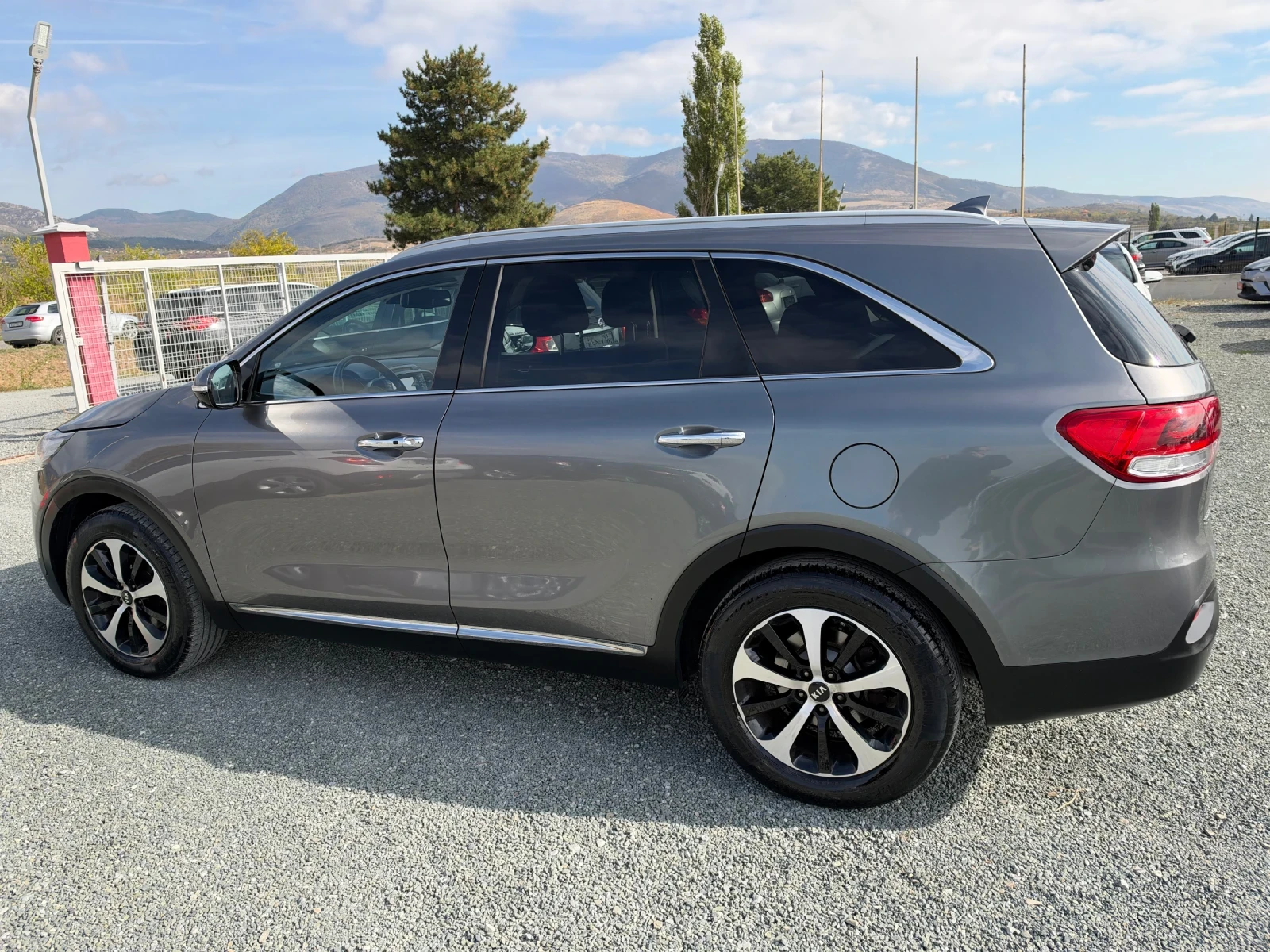 Kia Sorento (КАТО НОВА), снимка 7 - Автомобили и джипове - 56301256