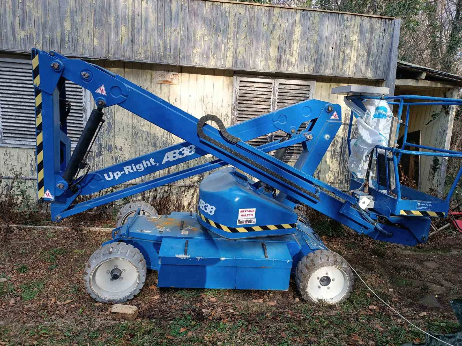 ��������� UP RIGHT AB38 | Mobile.bg � ����������� 1