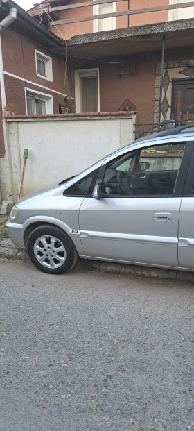 Opel Zafira  Газ 116 кс. , снимка 5