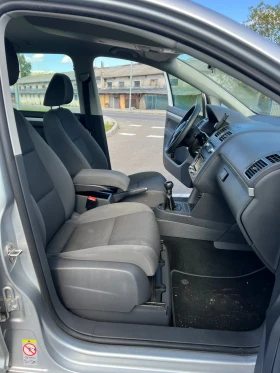 VW Touran 1.6 TDI // Нави // Клима // Парктроник - 11999 лв. - 54038902 16