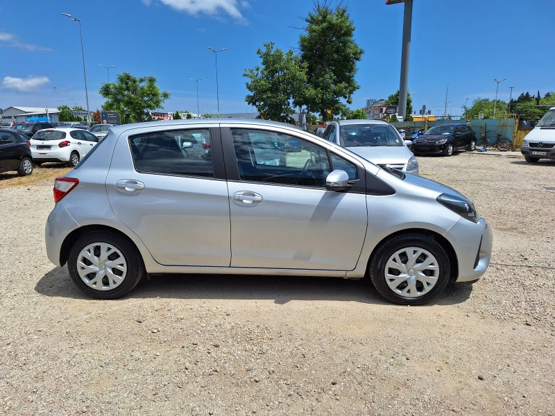 Toyota Yaris 1.0, снимка 3 - Автомобили и джипове - 45889241