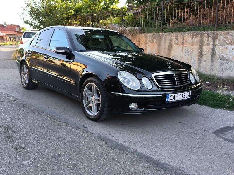 Mercedes-Benz E 320, снимка 3 - Автомобили и джипове - 46541346