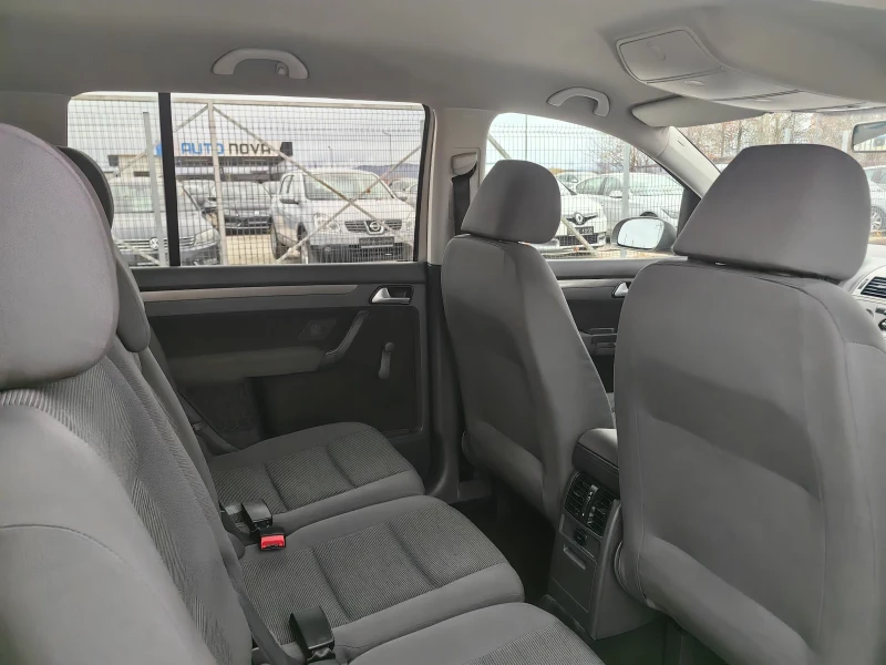 VW Touran 1.6 102 К.С. БЕНЗИН ГАЗ!160000 КМ! УНИКАТ , снимка 12 - Автомобили и джипове - 48198606