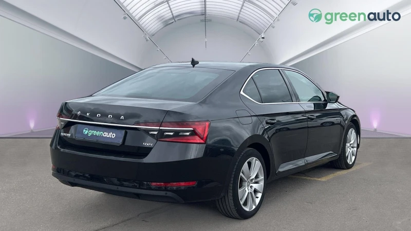 Skoda Superb 2.0 TDi Style 4X4, Месечна вноска от 650 лв., снимка 2 - Автомобили и джипове - 49284255