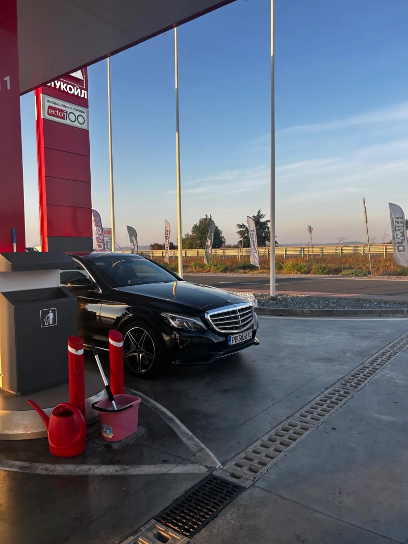 Mercedes-Benz C 350 E - Готов лизинг , снимка 3 - Автомобили и джипове - 52380163