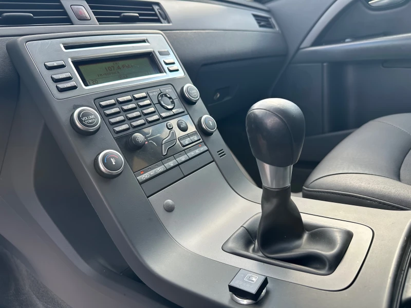 Volvo V70 2.0i* GPL* FACE* TOP* , снимка 14 - Автомобили и джипове - 52002906