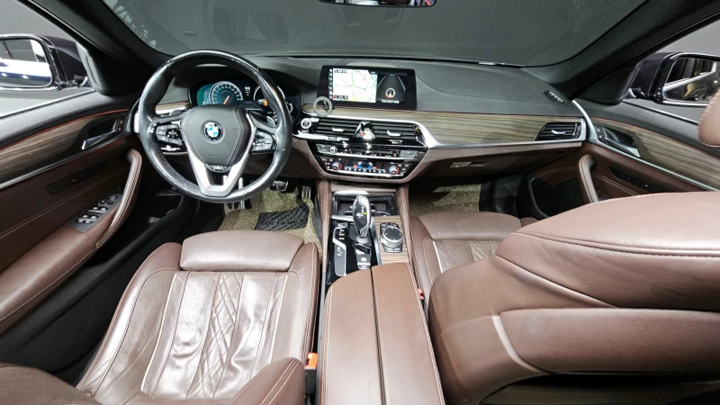 BMW 520 d M sport, снимка 6 - Автомобили и джипове - 52563126