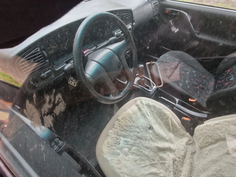 VW Passat 1.8, снимка 5 - Автомобили и джипове - 52882389