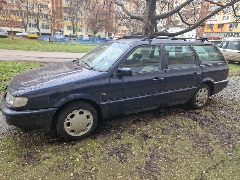 VW Passat 1.8, снимка 3 - Автомобили и джипове - 52882389