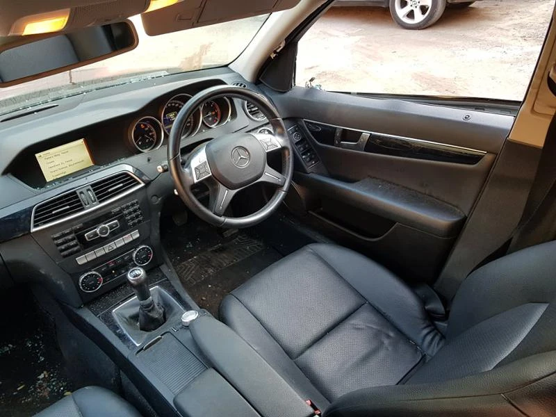 Mercedes-Benz C 220 Facelift 651 4 Marik кожа 113 000 мили, снимка 15 - Автомобили и джипове - 24002411