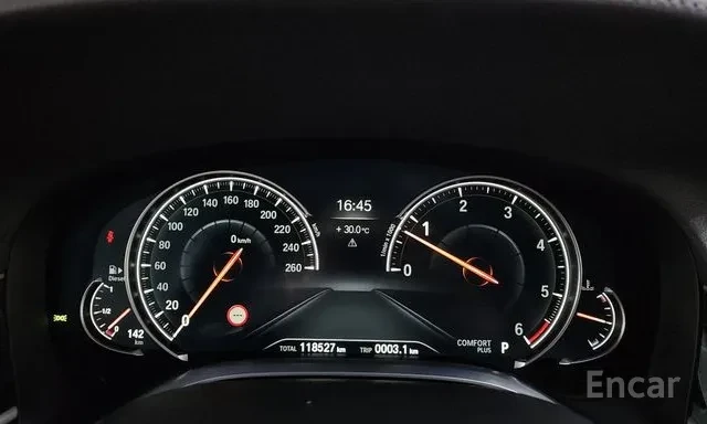 BMW 740 d xDrive M-Sport, снимка 10 - Автомобили и джипове - 55753712