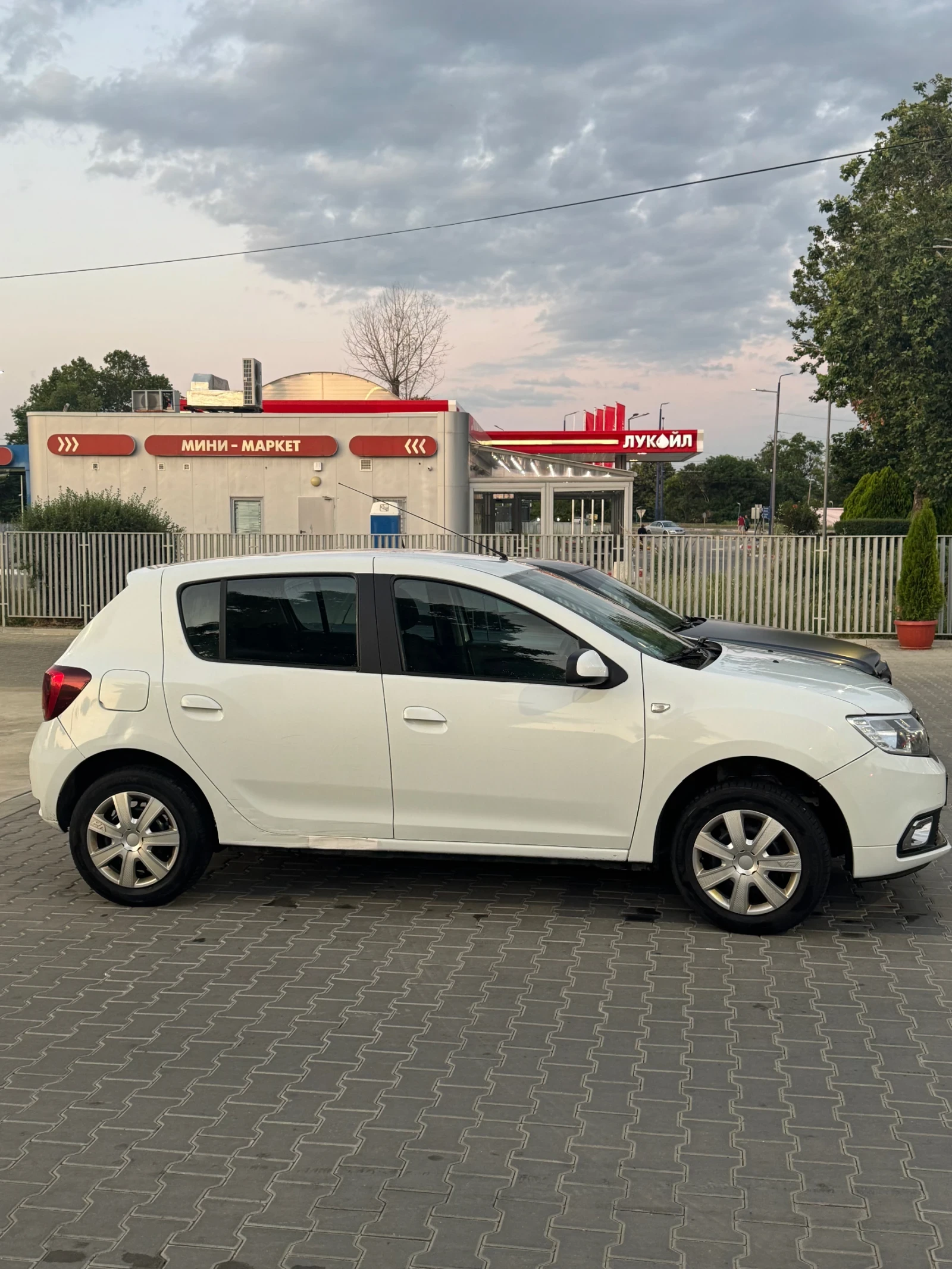 Dacia Sandero 1.0 SCe Бензин/Газ - изображение 4