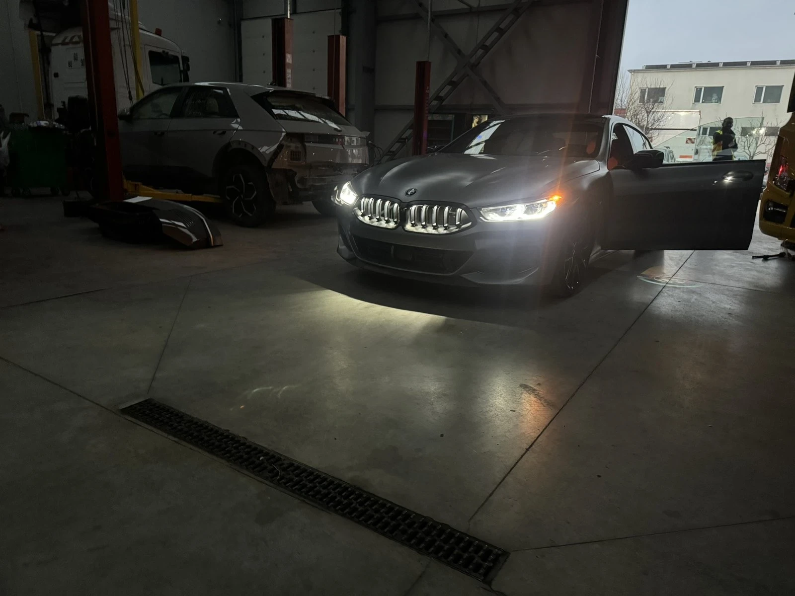 BMW 850 8000km/ LED/panorama/HUD/X-DRIVE - изображение 9