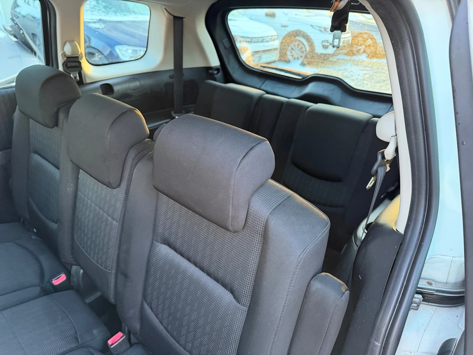 Mazda 5 2.0d 143k.c. 7����� 155���.��.  | Mobile.bg � ����������� 11