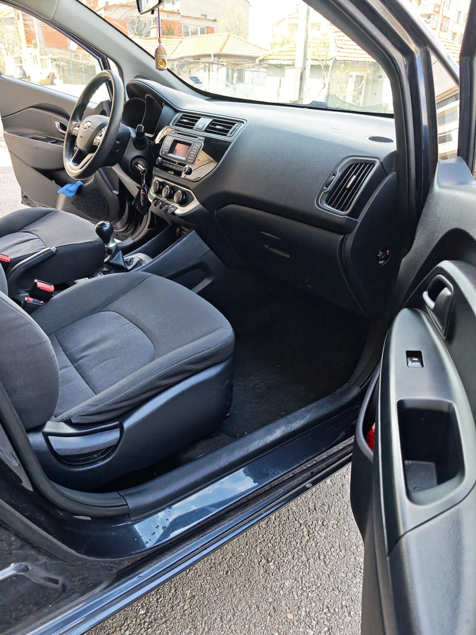 Kia Rio 1.2i Eco Dynamic Перфектен, снимка 10 - Автомобили и джипове - 54157094