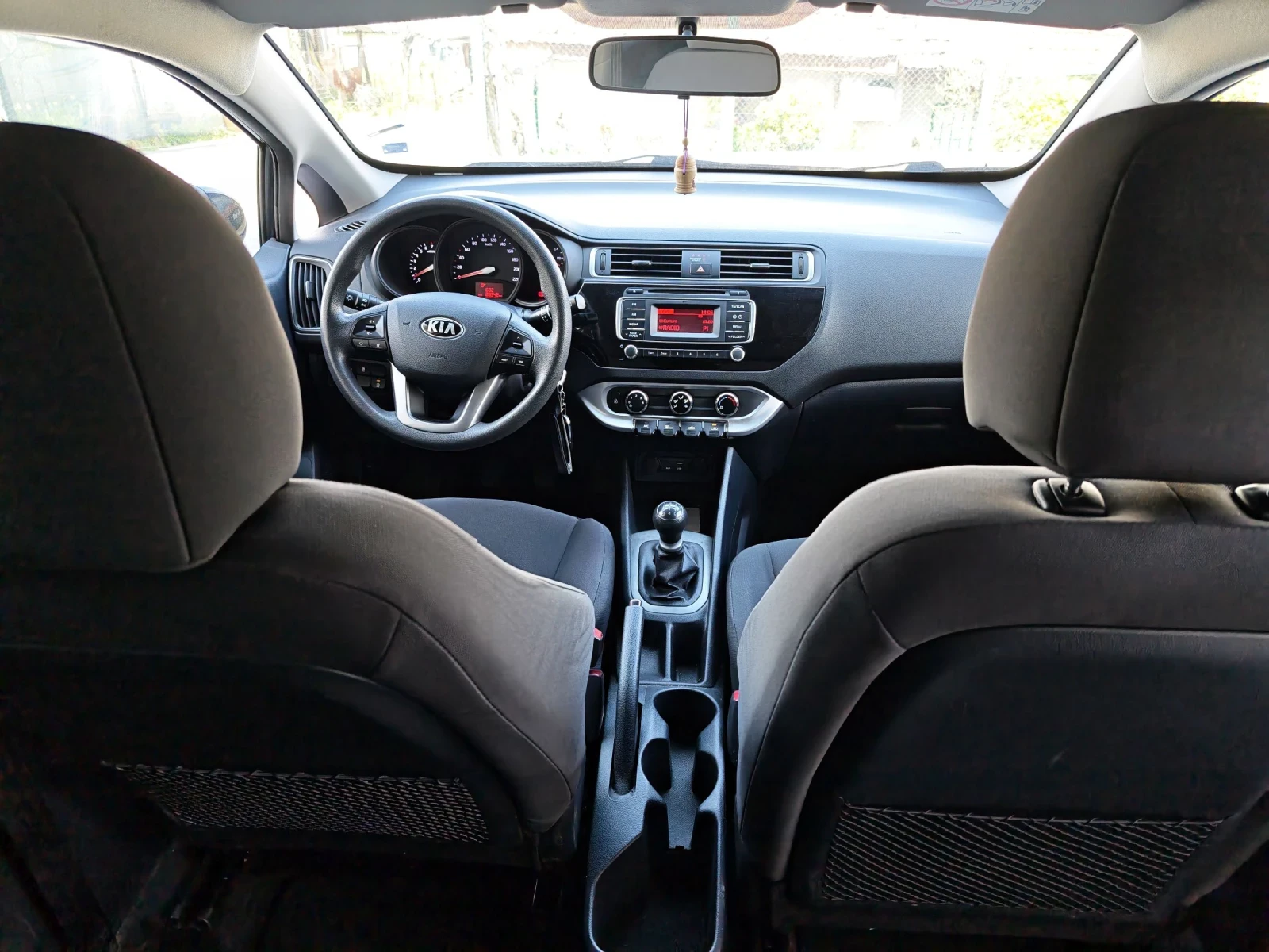 Kia Rio 1.2i Eco Dynamic Перфектен, снимка 12 - Автомобили и джипове - 54157094