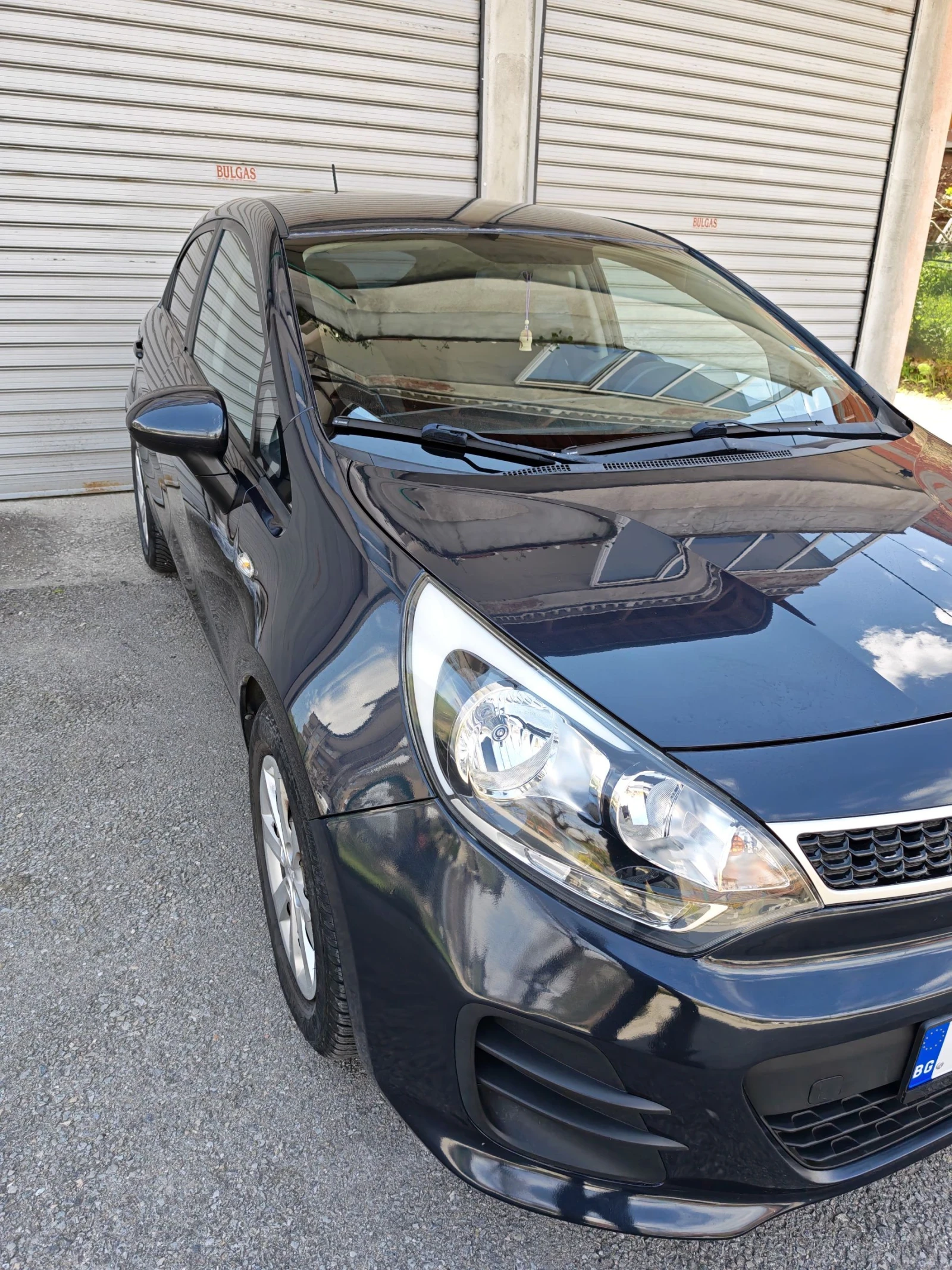 Kia Rio 1.2i Eco Dynamic Перфектен, снимка 2 - Автомобили и джипове - 54157094