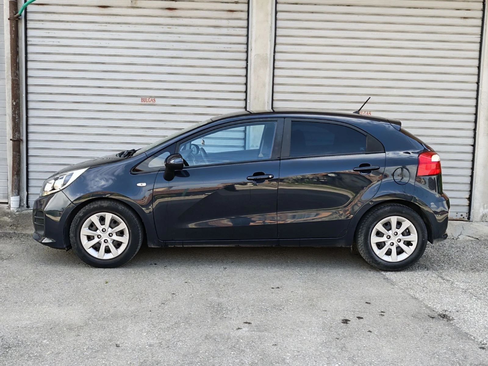 Kia Rio 1.2i Eco Dynamic Перфектен, снимка 5 - Автомобили и джипове - 54157094