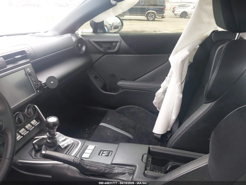 Toyota GR86 2.4l Premium, снимка 5 - Автомобили и джипове - 54618999