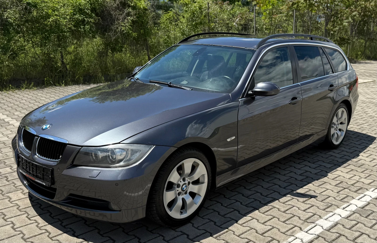 BMW 325 i/218kc/Автоматик/RWD/Navi/PDC/Bi-Xenon/Серв.истор