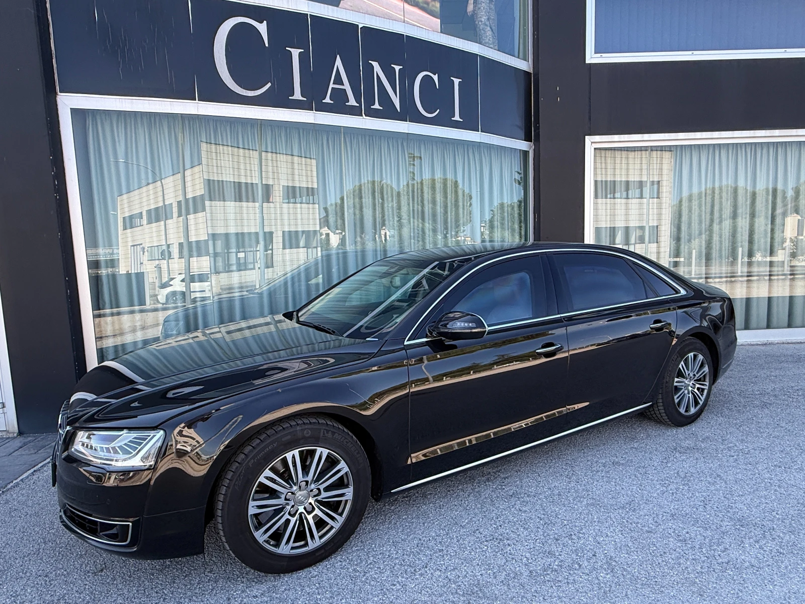 Audi A8 Брониран  VR 9, снимка 9 - Автомобили и джипове - 54760555
