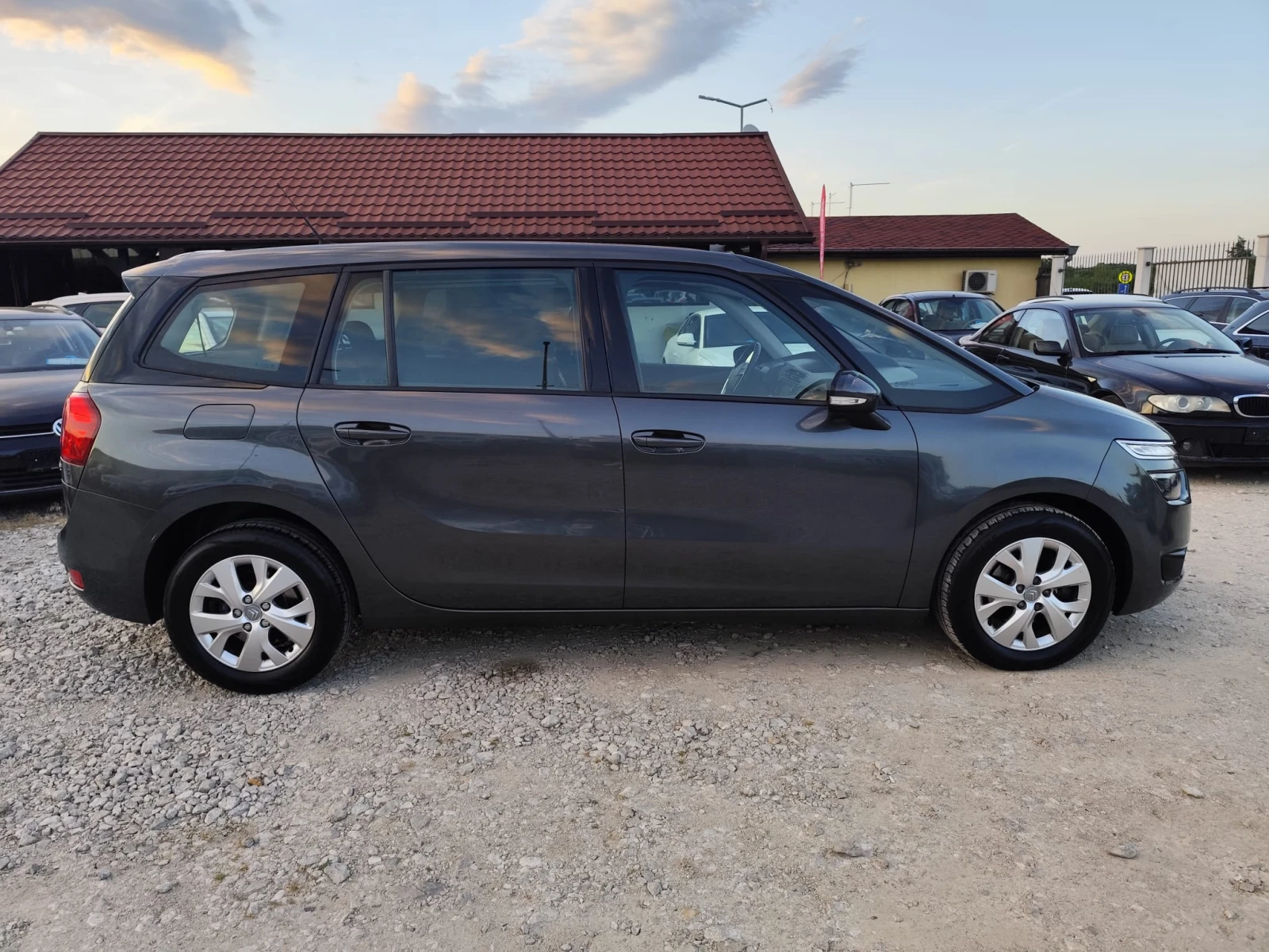 Citroen Grand C4 Picasso 1.6hdi---7-места--euro-6, снимка 7 - Автомобили и джипове - 54997431