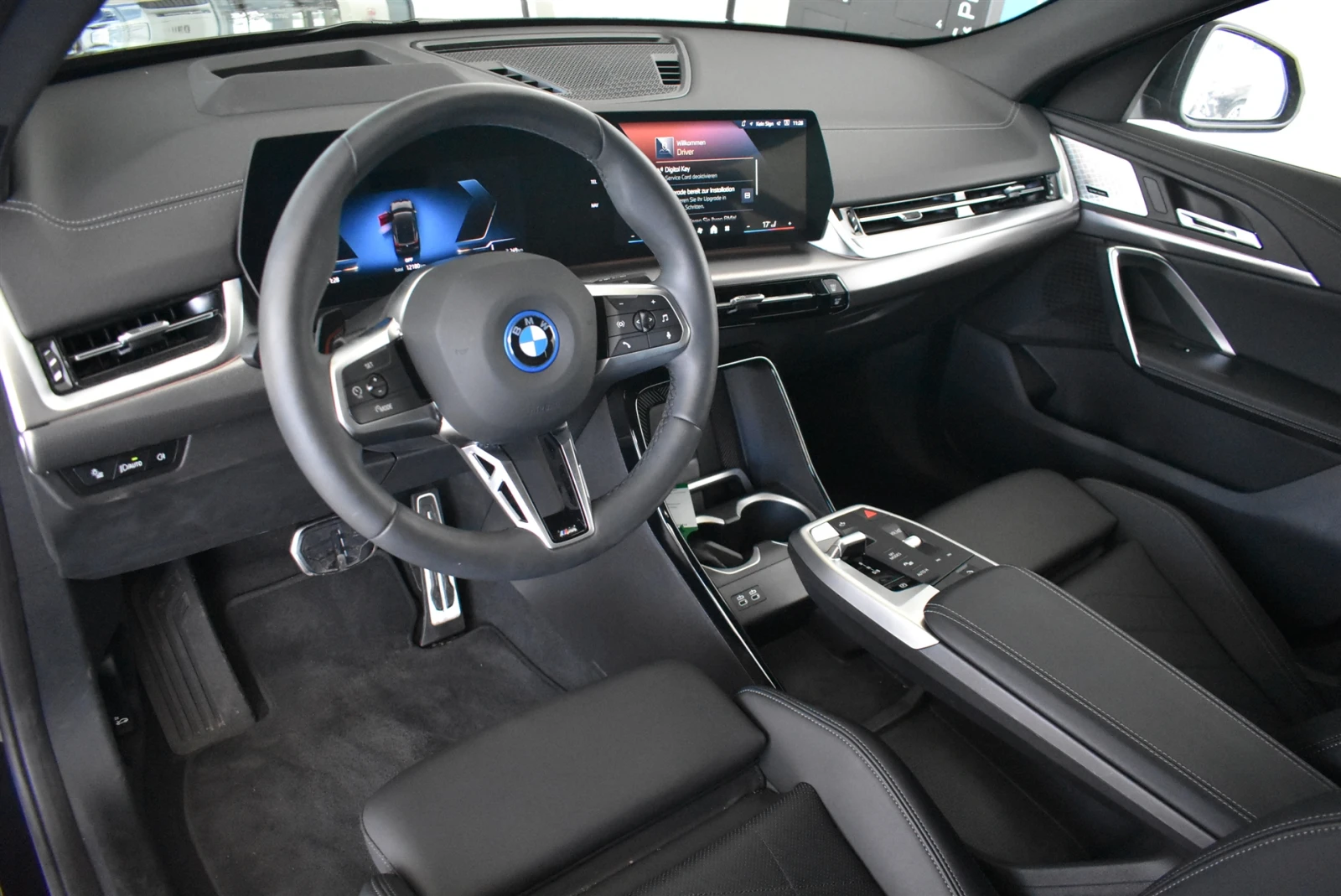 BMW iX2 xDrive30, снимка 6 - Автомобили и джипове - 55009296