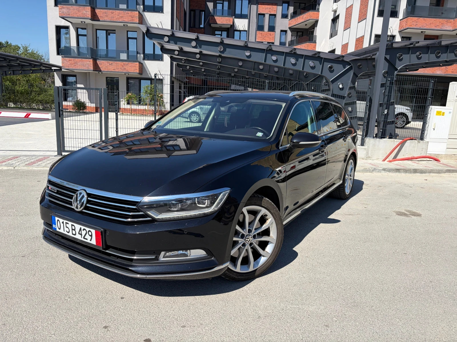 VW Passat 2.0Bi-TDI 240hp 186000 Лизинг, снимка 3 - Автомобили и джипове - 55477456