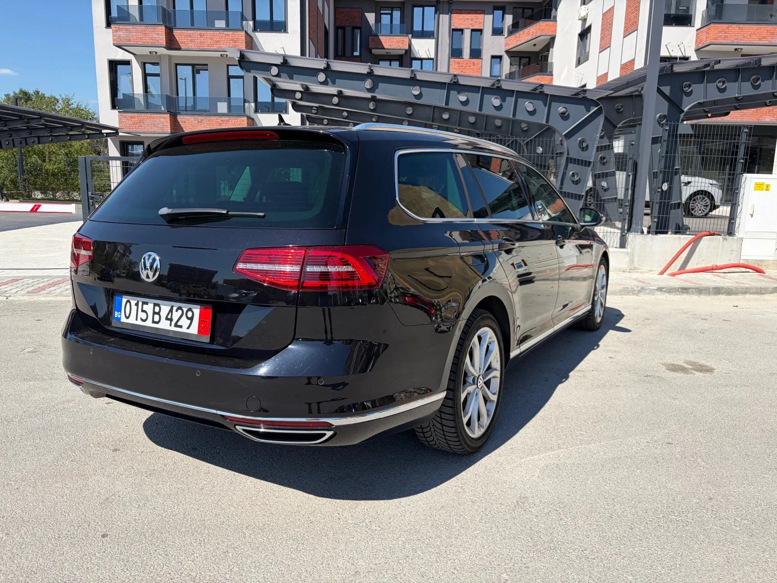 VW Passat 2.0Bi-TDI 240hp 186000 Лизинг, снимка 6 - Автомобили и джипове - 55477456