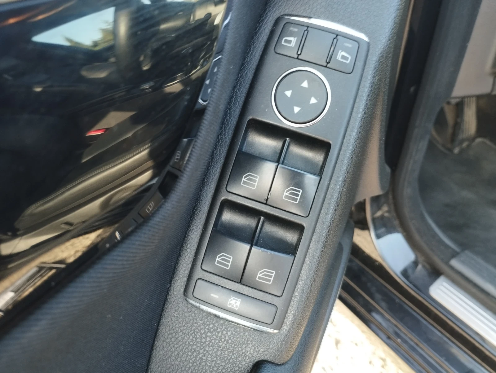 Mercedes-Benz C 180 1.8 компресор, снимка 8 - Автомобили и джипове - 56010452