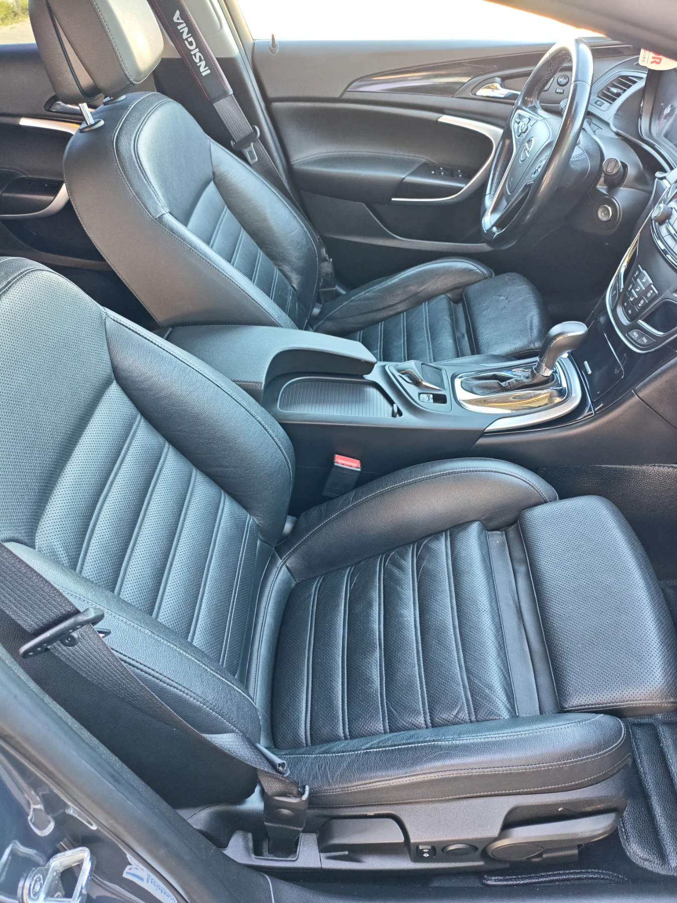 Opel Insignia, снимка 6 - Автомобили и джипове - 56346471