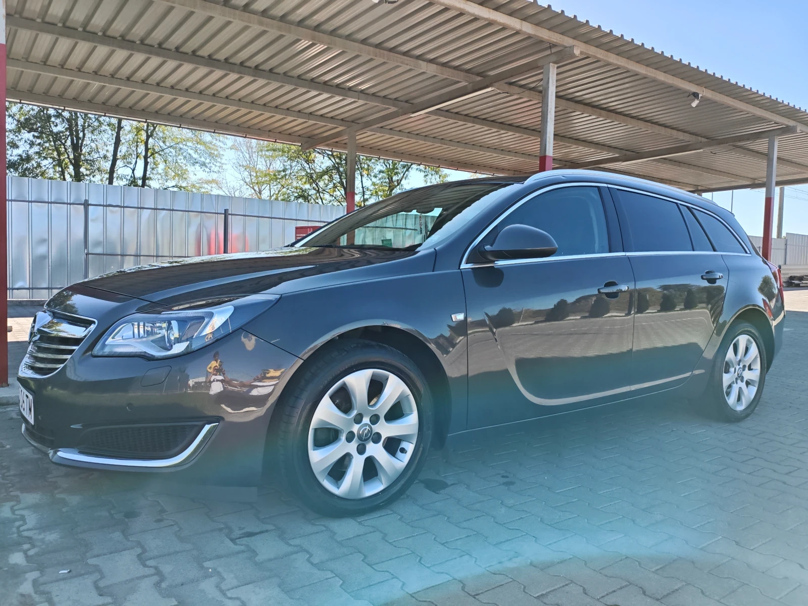 Opel Insignia, снимка 3 - Автомобили и джипове - 56346471