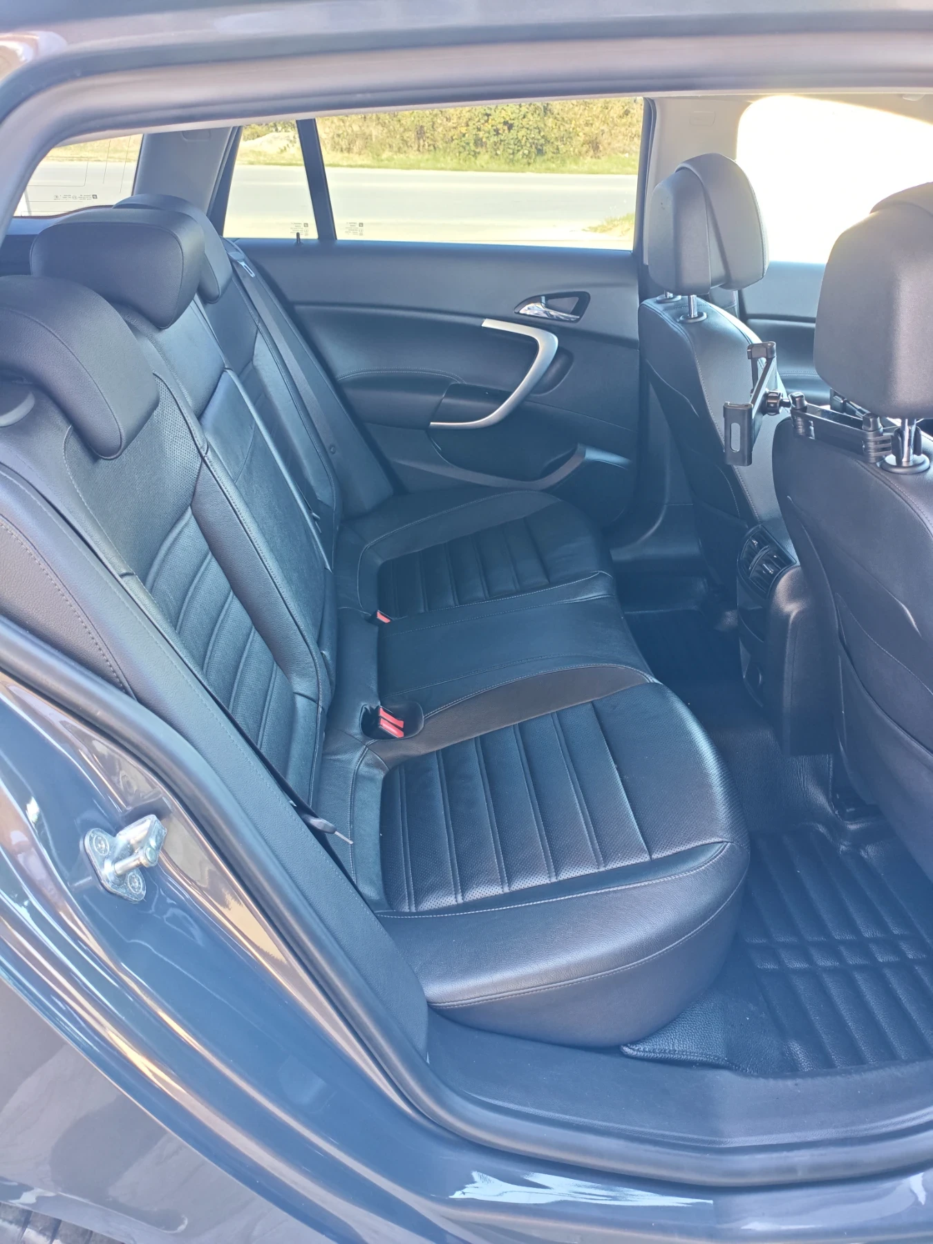 Opel Insignia, снимка 5 - Автомобили и джипове - 56346471
