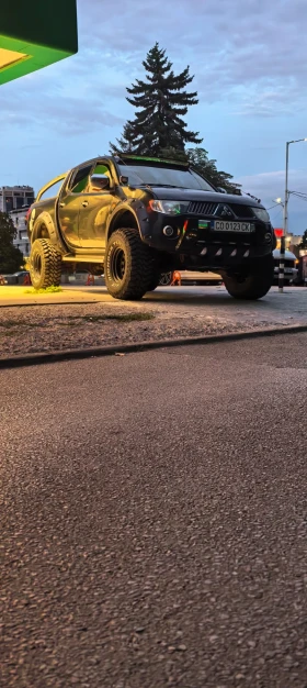 Mitsubishi L200, снимка 1