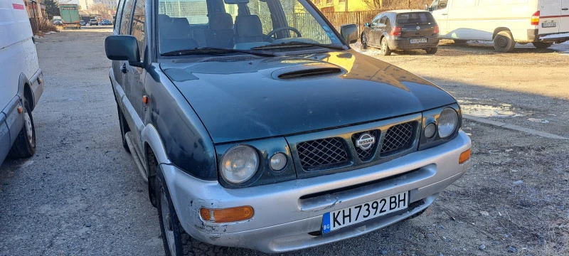 Nissan Terrano, снимка 1 - Автомобили и джипове - 46356701