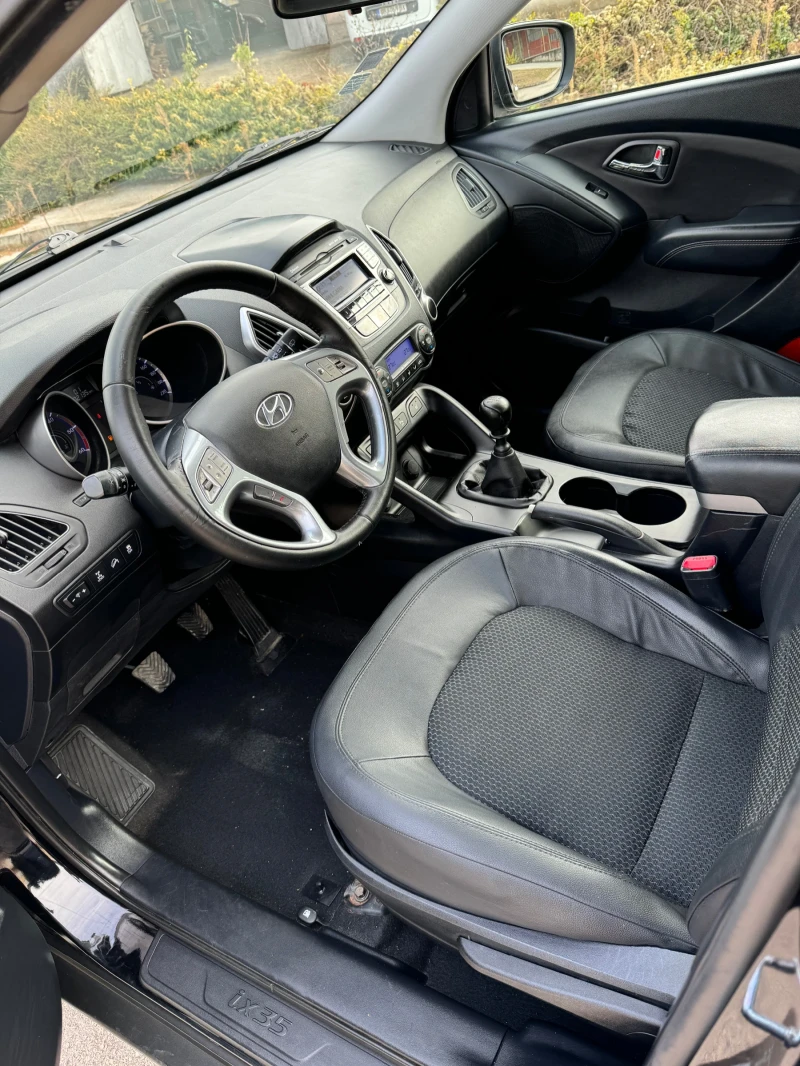 Hyundai IX35 2.0CRDI 136кс 4x4, снимка 8 - Автомобили и джипове - 47992516