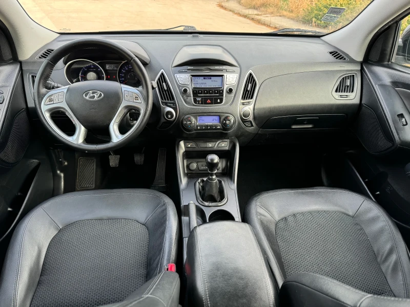 Hyundai IX35 2.0CRDI 136кс 4x4, снимка 9 - Автомобили и джипове - 47992516