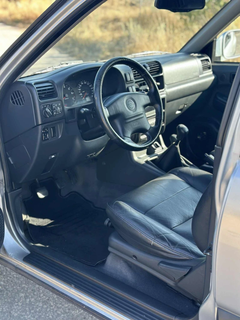 Opel Frontera 2.2 бензин Кожа , климатик , снимка 6 - Автомобили и джипове - 51255759