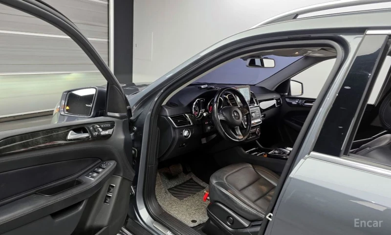 Mercedes-Benz GLS 400, снимка 10 - Автомобили и джипове - 53045646