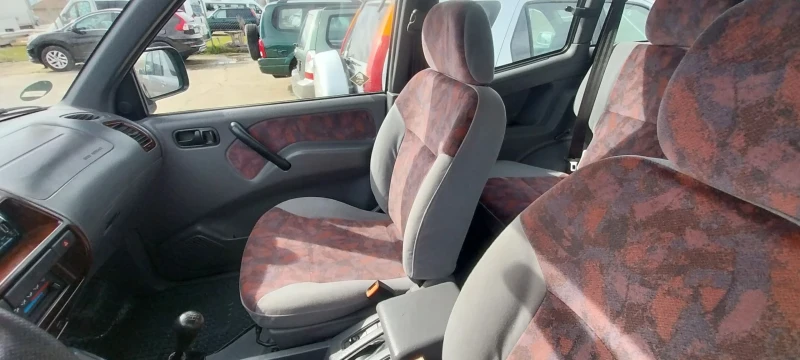 Nissan Terrano 2.4 Benzin klima 4х4 TOP!, снимка 10 - Автомобили и джипове - 53593168