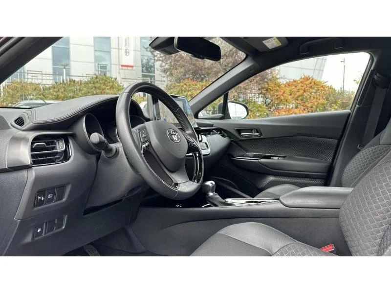 Toyota C-HR  2.0 HSD DESIGN - изображение 10