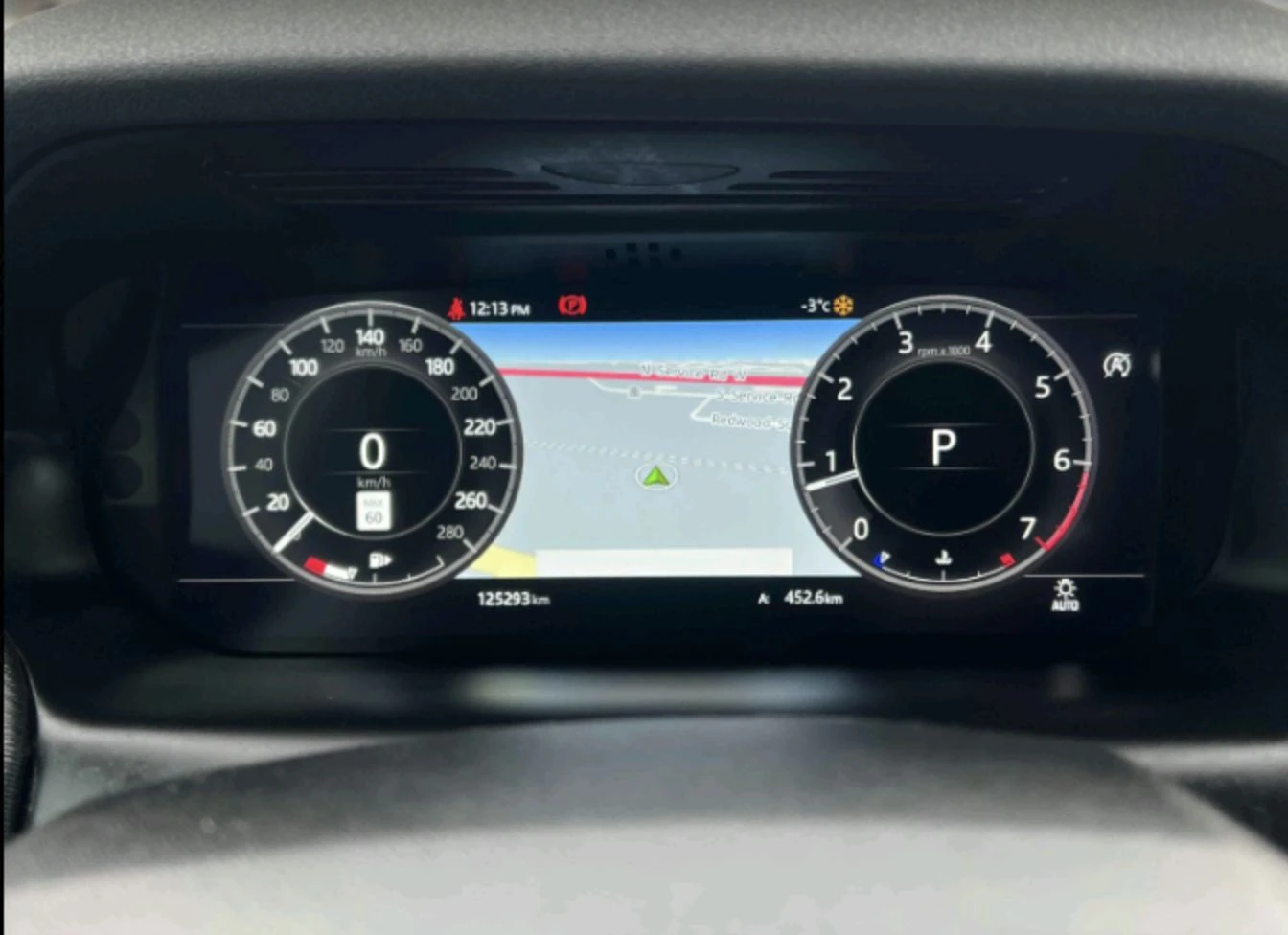 Land Rover Discovery Sport R-Dynamic SE 2.0L - изображение 8