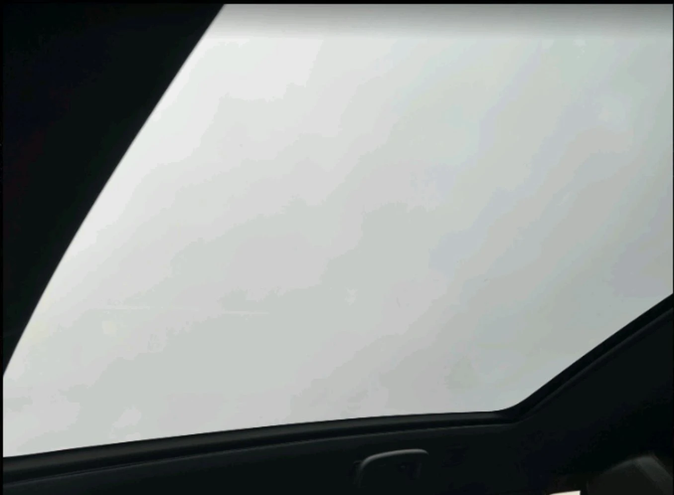 Land Rover Discovery Sport R-Dynamic SE 2.0L - изображение 10