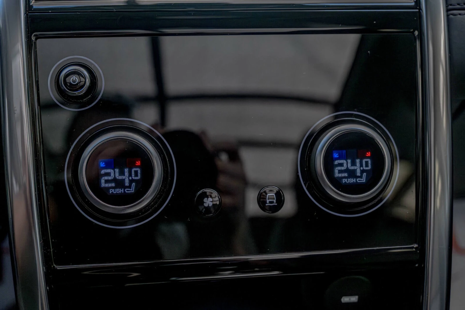 Land Rover Discovery Sport P300e/Hybrid/Камера/Meridian/Панорама/Memory, снимка 10 - Автомобили и джипове - 53788719