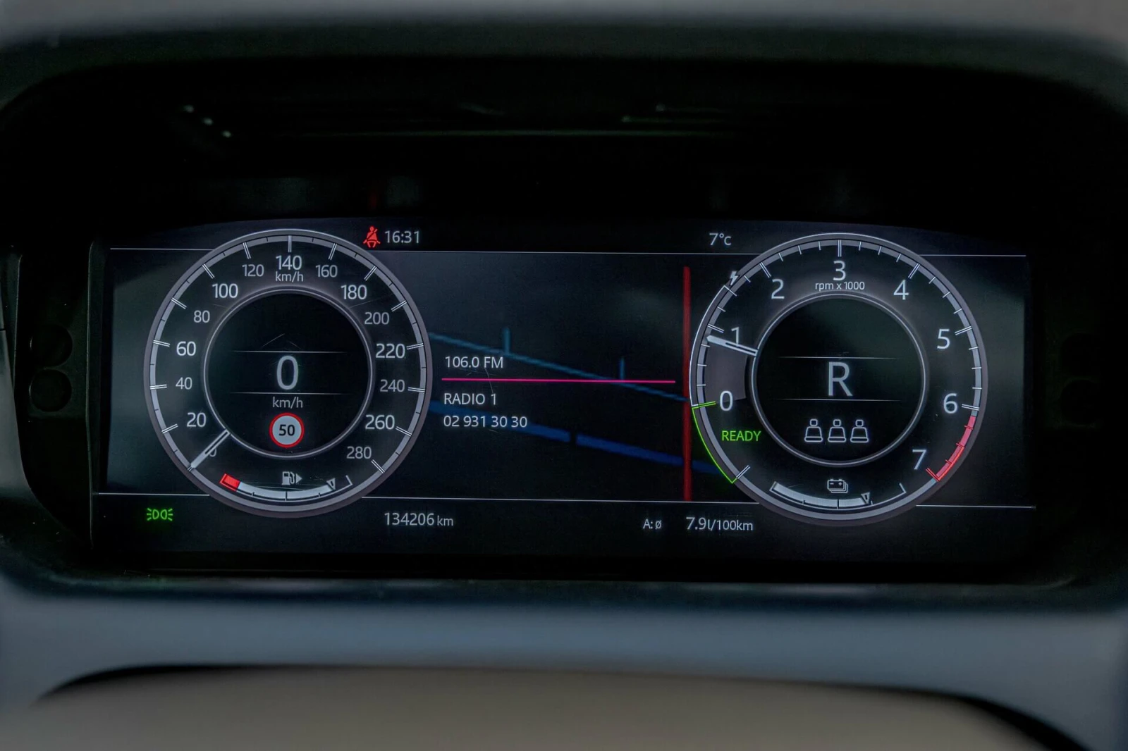 Land Rover Discovery Sport P300e/Hybrid/Камера/Meridian/Панорама/Memory, снимка 12 - Автомобили и джипове - 53788719